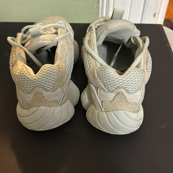 Preloved Yeezy 500 ‘Salt’ - Picture 7 of 12